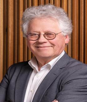 https://www.maastrichtuniversity.nl/sites/default/files/styles/960x1440/public/ppp/70002659/PDF-UM-DACS-Frank-Thuijman-003-C2-profile.jpg?h=627229ae&itok=XDXtBUmZ