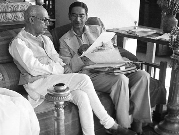 Jawaharlal Nehru and P C Mahalanobis on a discussion at Amrapali in 1945